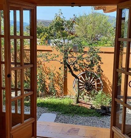 Bed and Breakfast SiEunJae Gyeongju Exterior foto